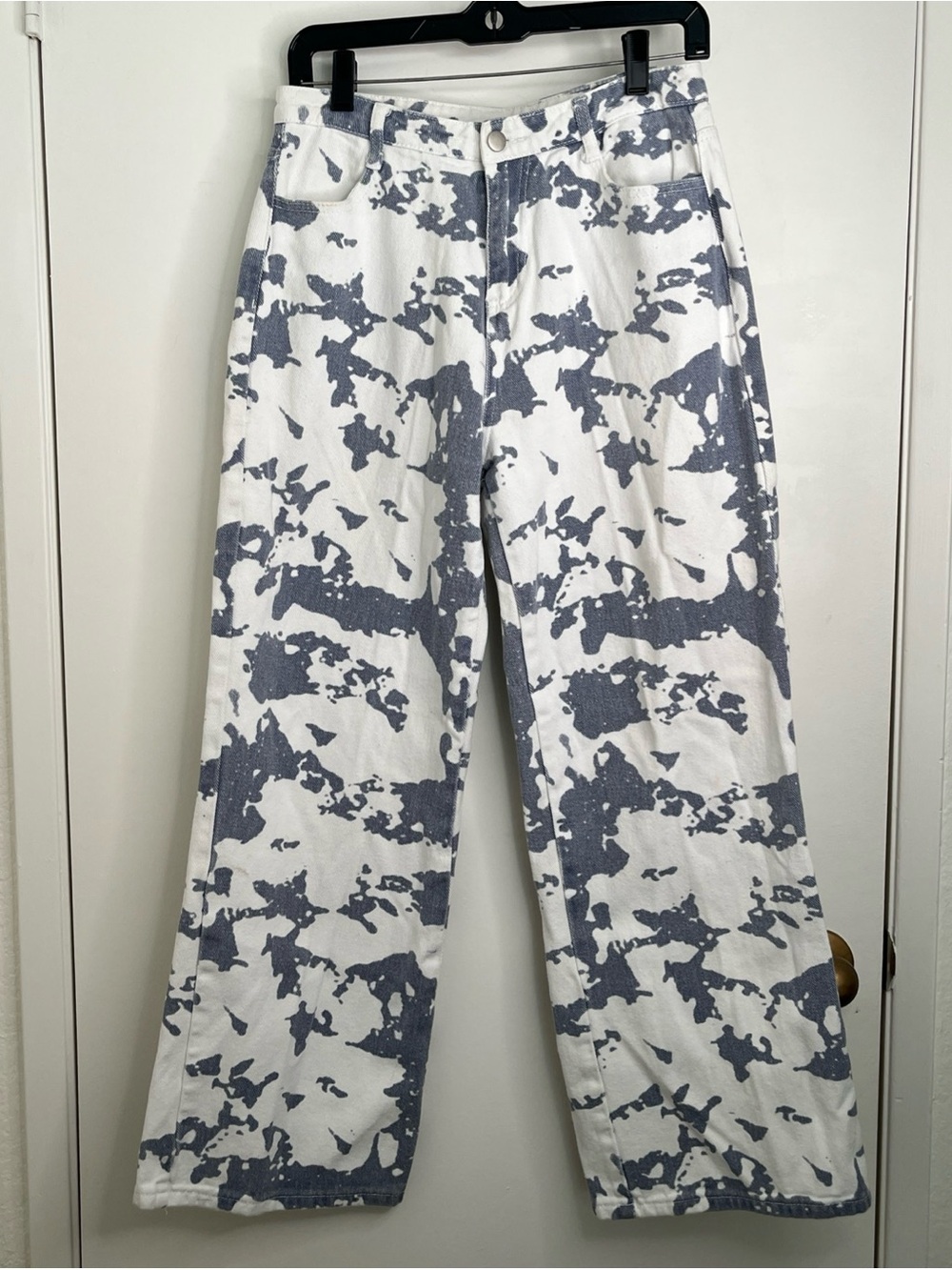 Bailey Rose Gray White Cow Print Wide Leg Jeans Womens Large 28x28.5” Streetwear